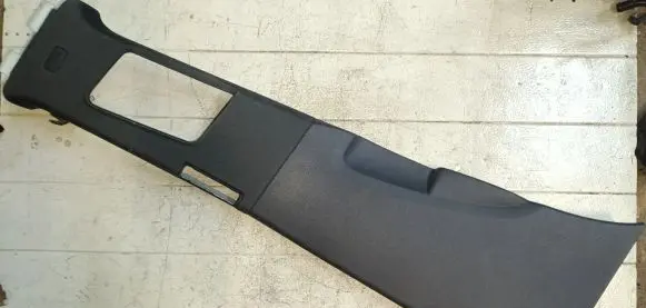 Audi Q7 4L (B) pillar trim (bottom) 4L0819723