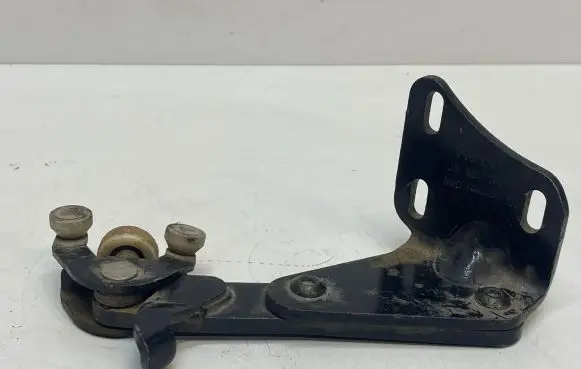 Volkswagen Caddy Sliding door lower roller guide/hinge 2K0843398A S355MC