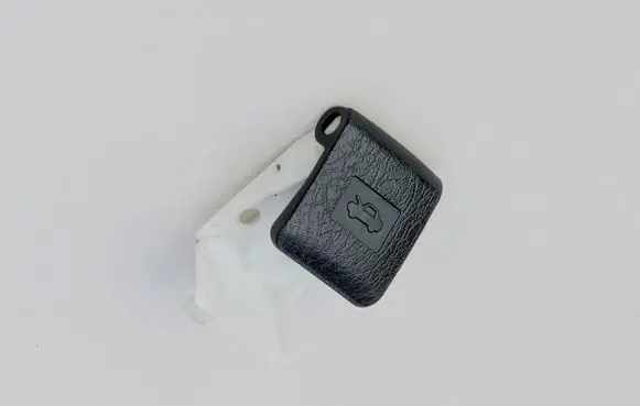 Toyota Avensis T220 Engine bonnet/hood lock/catch 53601-05020-C0