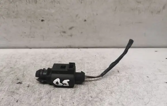 Volkswagen Golf V Outside/external air temperature sensor 1J0973702