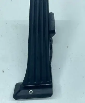 BMW 1 F20 F21 Accelerator throttle pedal 12037313