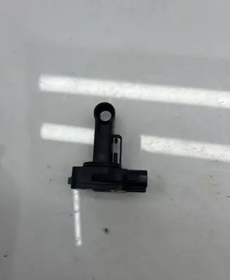 Toyota Yaris Mass air flow meter 22204-22010 197400-2030