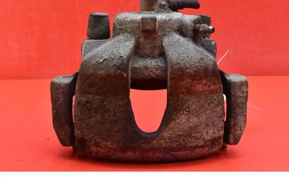 Front brake caliper