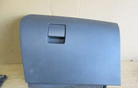 Opel Astra H Glove box 13191459