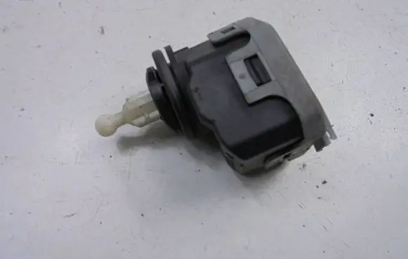 Skoda Fabia Mk1 (6Y) Headlight level adjustment motor 6Y0941295
