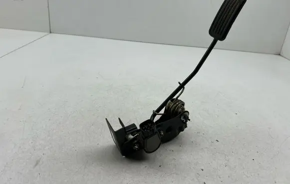 Toyota Yaris Accelerator throttle pedal 1923003040