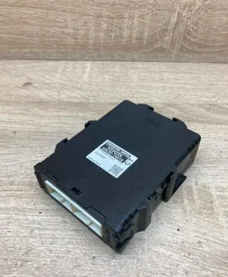 Toyota Prius (XW30) Gearbox control unit/module 8953576010 791003661
