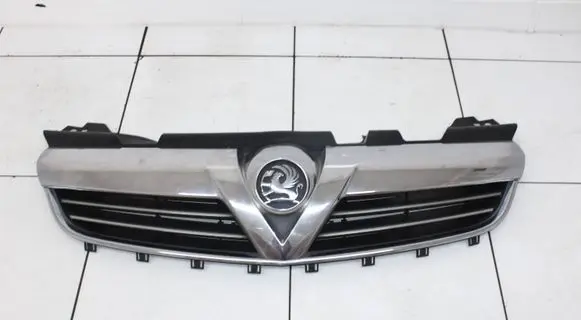 Opel Zafira B Front bumper upper radiator grill 13247327