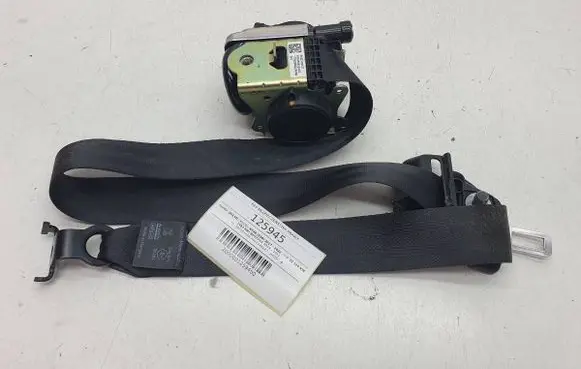 Volvo XC40 Front seatbelt