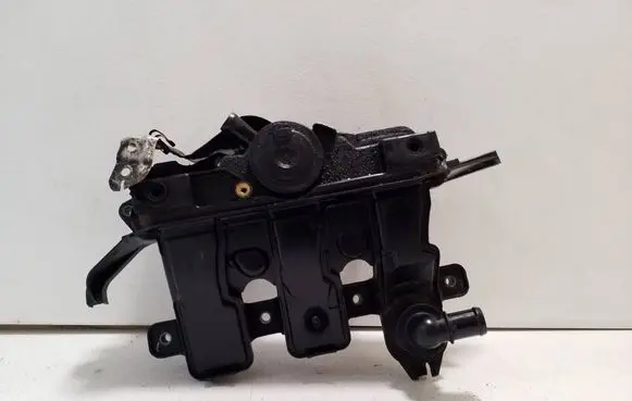 Mercedes-Benz Vito Viano W447 Oil breather separator 118301003R