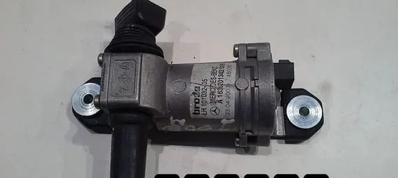 Mercedes-Benz ML W163 Camshaft speed sensor A1638200226