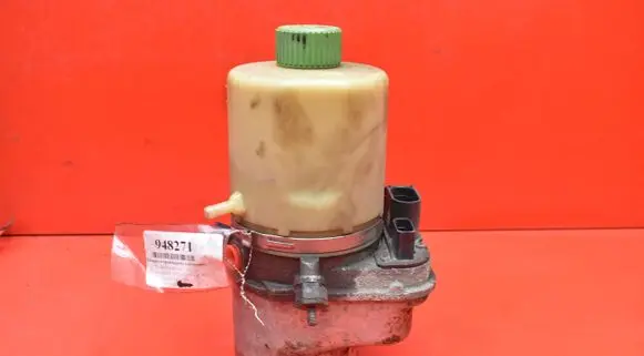 Skoda Praktik (5J8) Power steering pump 6Q1423051CE
