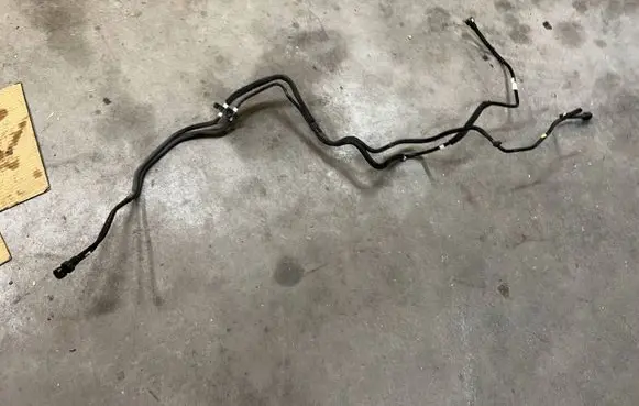 Dacia Jogger Fuel line pipe 164460360R