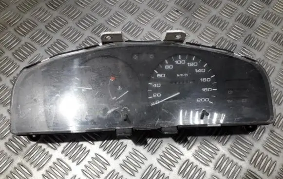 Nissan Sunny Speedometer (instrument cluster)