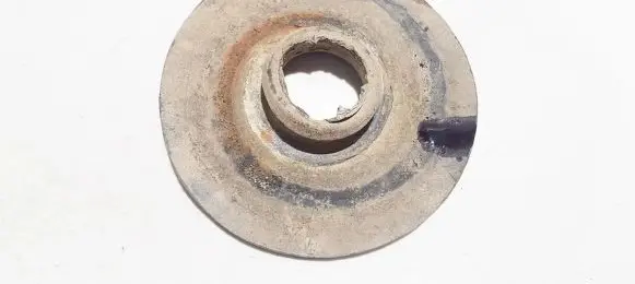 Renault Clio II Front coil spring rubber mount 