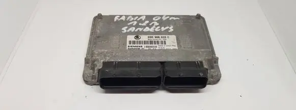 Skoda Fabia Mk2 (5J) Engine control unit/module 03D906033C 5WP40292