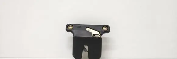 Audi A4 S4 B5 8D Tailgate/trunk/boot lock/catch/latch 8D5827505
