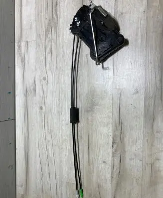Toyota Hilux VIII Front door lock