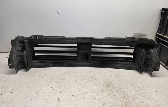 Hyundai Sonata Air flow deflector 4R86301100
