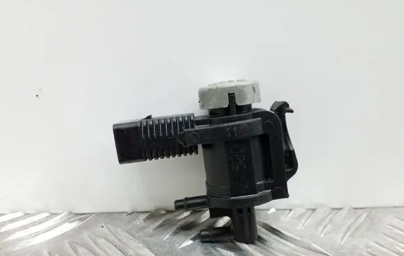 Audi A4 S4 B8 8K Turbo solenoid valve 1K0906283A