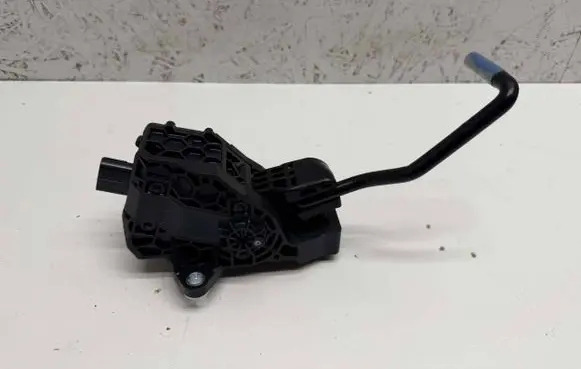 Toyota RAV 4 (XA50) Accelerator throttle pedal 7811033141 02H13A0646 2701001040