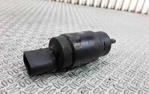 Mercedes-Benz E W211 Headlight washer pump 