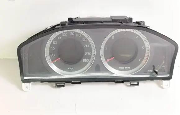 Volvo XC60 Speedometer (instrument cluster) 69399320U 31270901AA