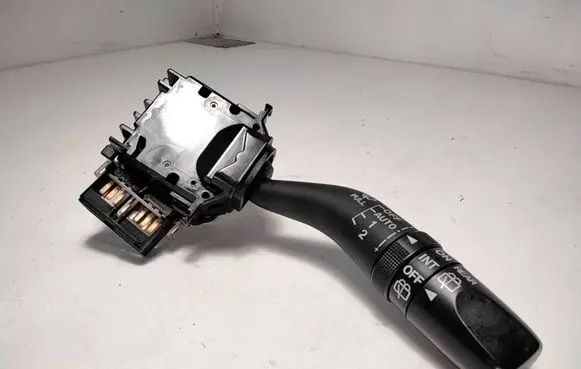 Mazda CX-7 Wiper control stalk 17B122 17D254