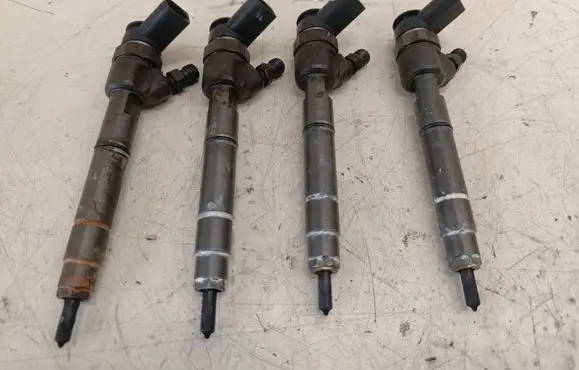 Mercedes-Benz A W169 Fuel injectors set A6400700787