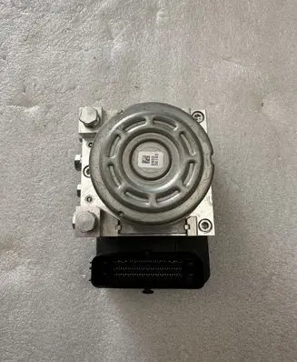 Volkswagen Golf VIII ABS Pump 5WA614517AG