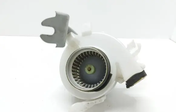 Toyota Prius (XW20) Hybrid/electric vehicle battery fan 8713047070 1172002913