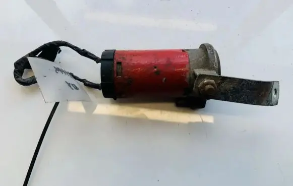 Audi A6 S6 C4 4A Horn signal