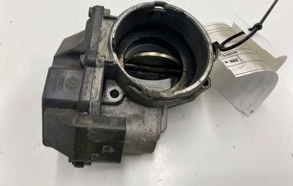 Volkswagen Touran I Throttle valve 03G128063A