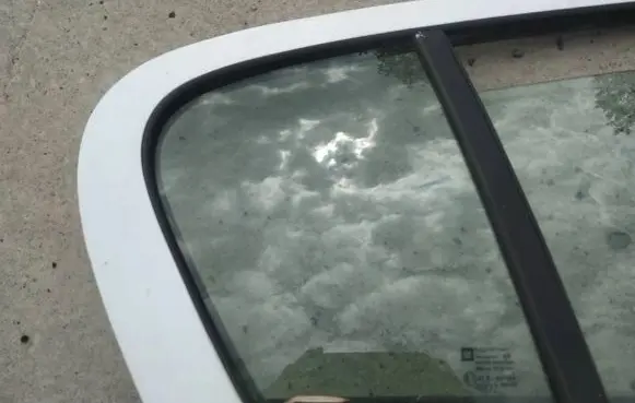 Opel Astra H Rear vent window glass as2