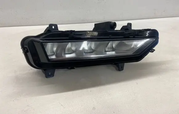 Skoda Octavia Mk4 Front fog light 5E3941699A 0021648502 8119763