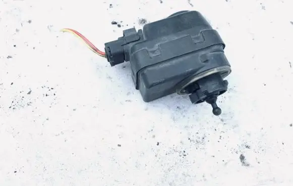 Peugeot 406 Headlight level adjustment motor 