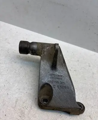 Audi 100 S4 C4 Engine mounting bracket 4A0199343 810780