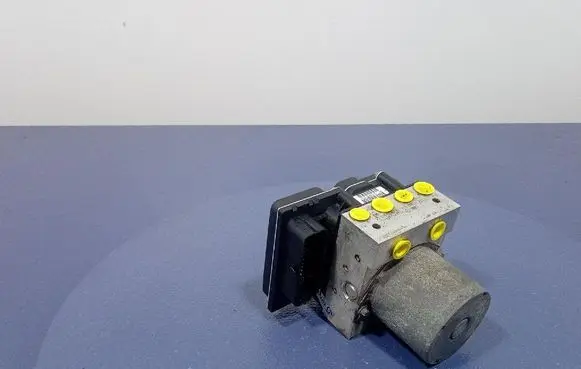 Audi A4 S4 B9 ABS Pump 8K061451