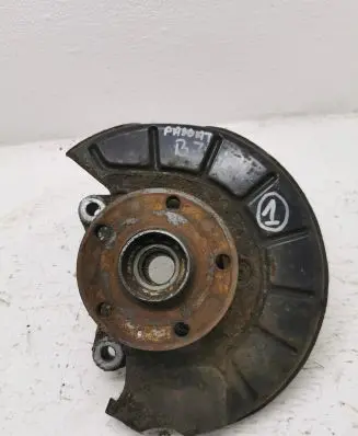 Volkswagen PASSAT B7 Front wheel hub