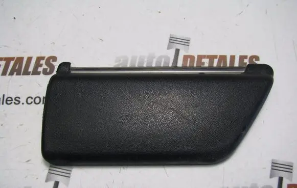 Fender trim (molding)
