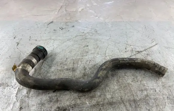 Volkswagen PASSAT B6 Engine coolant pipe/hose 6C119M445