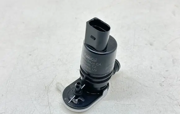 Ford Focus Windscreen/windshield washer pump JX7B17K624CA