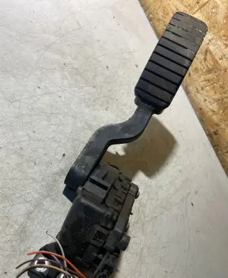 Renault Laguna II Accelerator throttle pedal 8200002904 6PV00811900