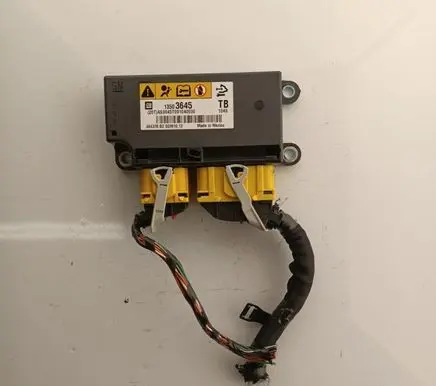 Opel Insignia A Airbag control unit/module 13503645