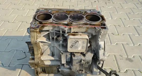 Volkswagen Tiguan Engine block 05E1030110