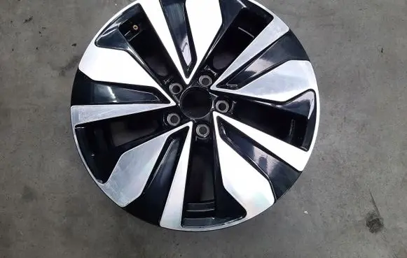 R16 alloy rim