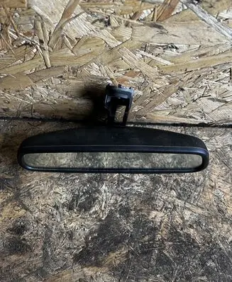 Land Rover Discovery 3 - LR3 Rear view mirror (interior)