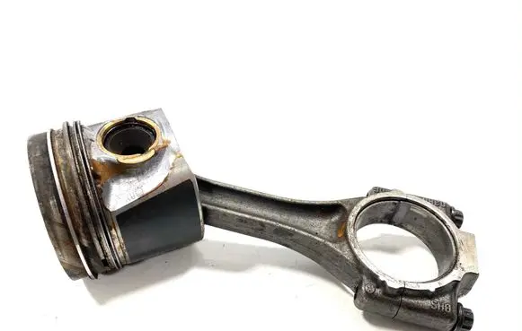 Volkswagen PASSAT B5.5 Piston with connecting rod 79L69M 79L69M331 34270702