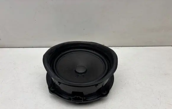 Skoda Octavia Mk3 (5E) Front door speaker 5E0035411C