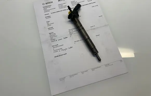 Mercedes-Benz CLK A209 C209 Fuel injector A6420700587 6420700587 0445115